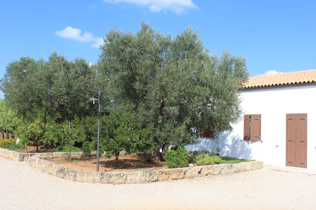 Azienda Agrituristica Masseria La Verna Patù Buitenkant foto